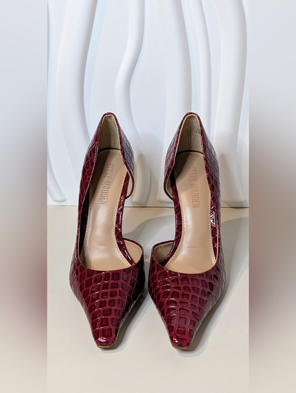 Steve Madden Burgundy Crocodile-Embossed Pointed Toe Heels - Picture 11 of 15